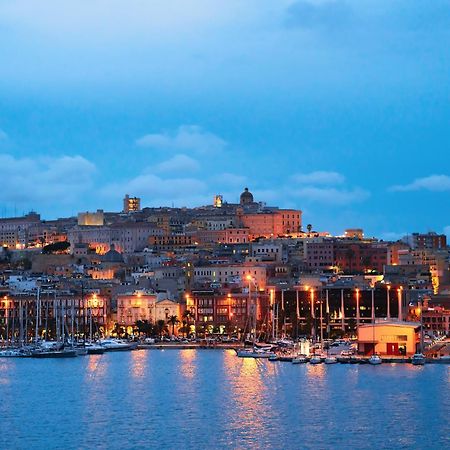 Casa Storica Di Charme Con Vista Mare Nel Cuore Di Cagliari Exterior photo