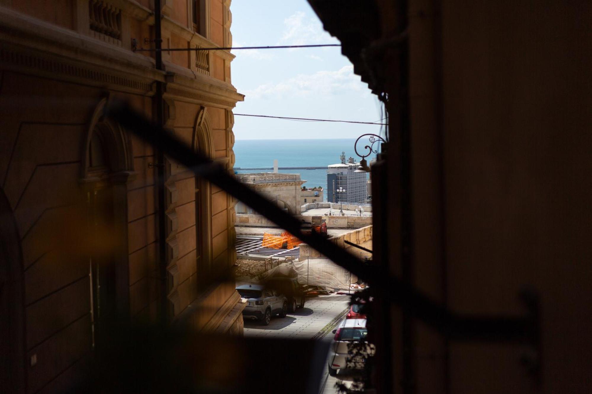 Casa Storica Di Charme Con Vista Mare Nel Cuore Di Cagliari Exterior photo