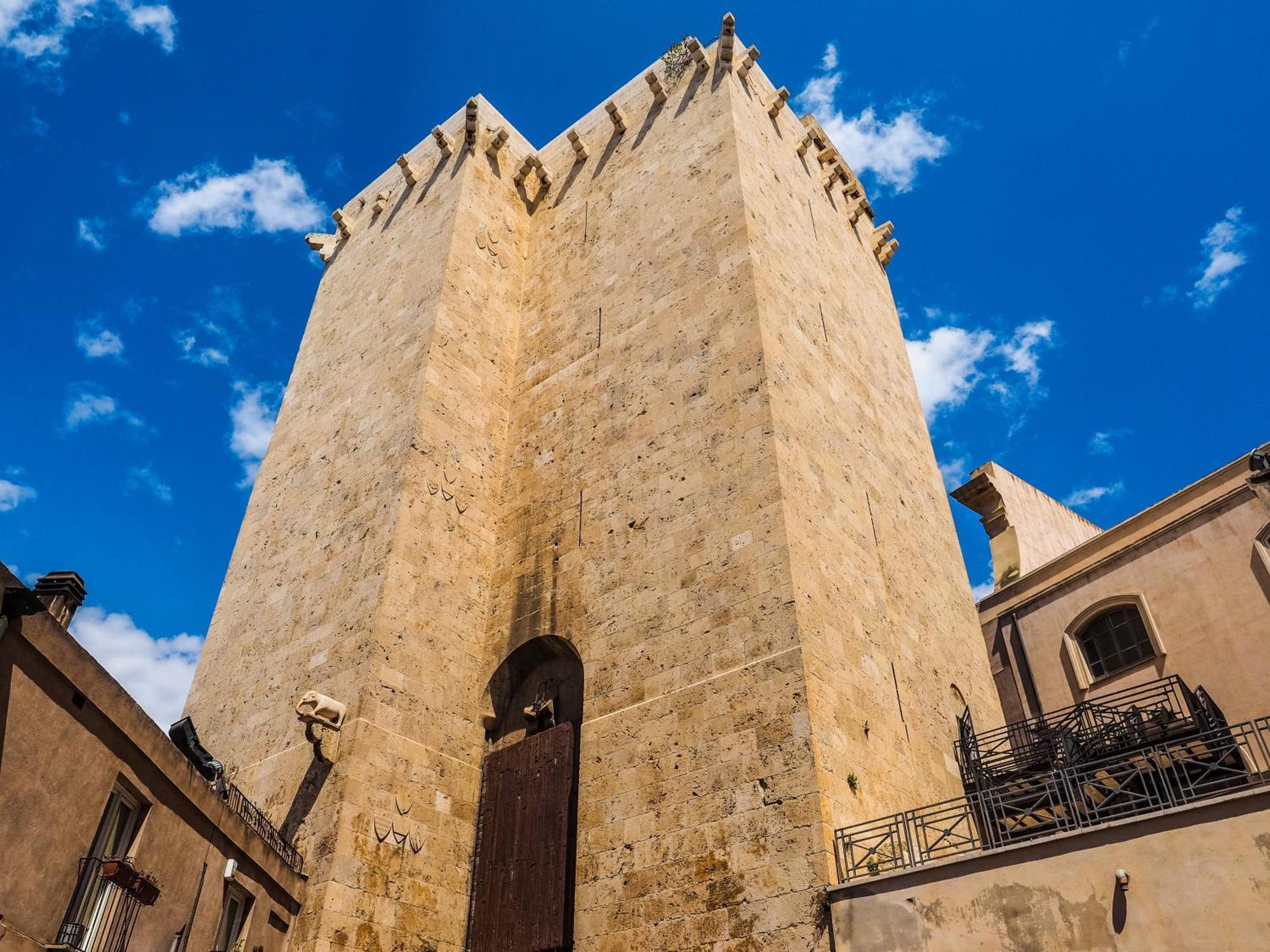 Casa Storica Di Charme Con Vista Mare Nel Cuore Di Cagliari Exterior photo